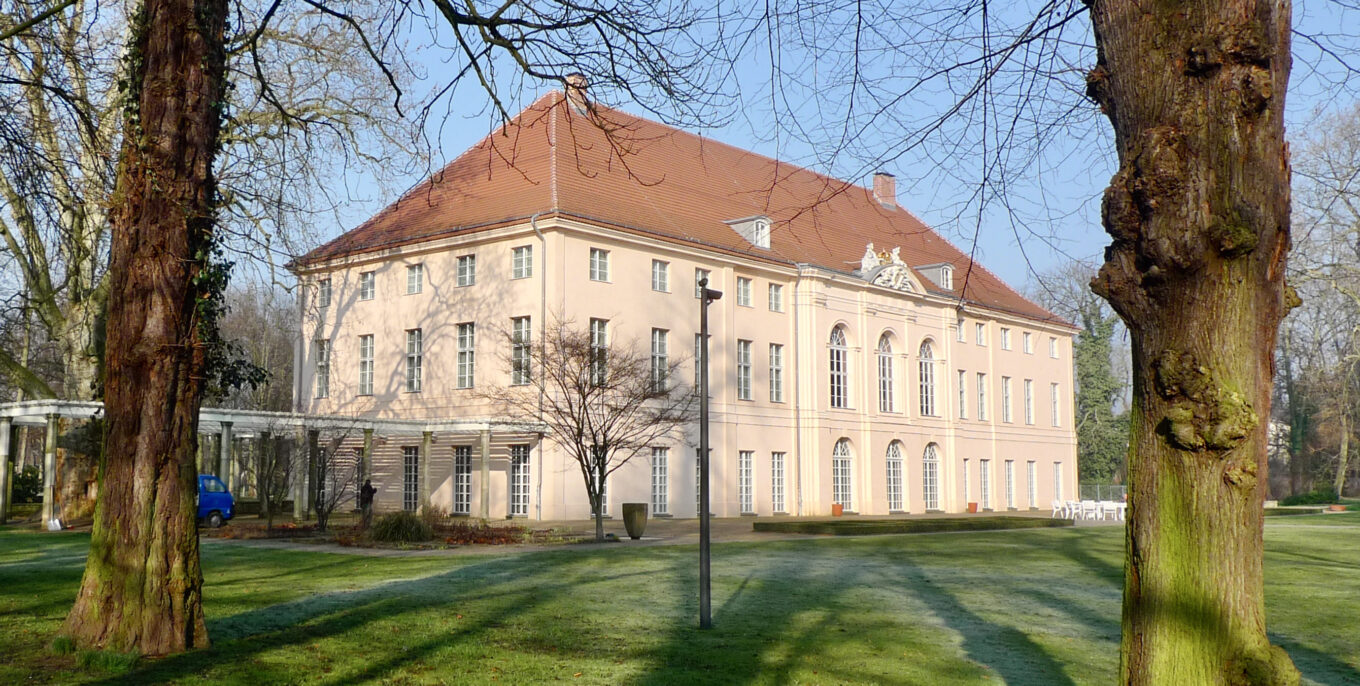 Außenansicht des Schlosses Schönhausen in Pankow. 